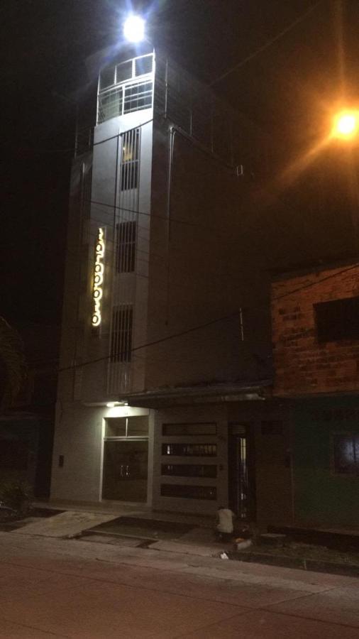 Tarapoto Hostal *** Hotel Iquitos Bagian luar foto